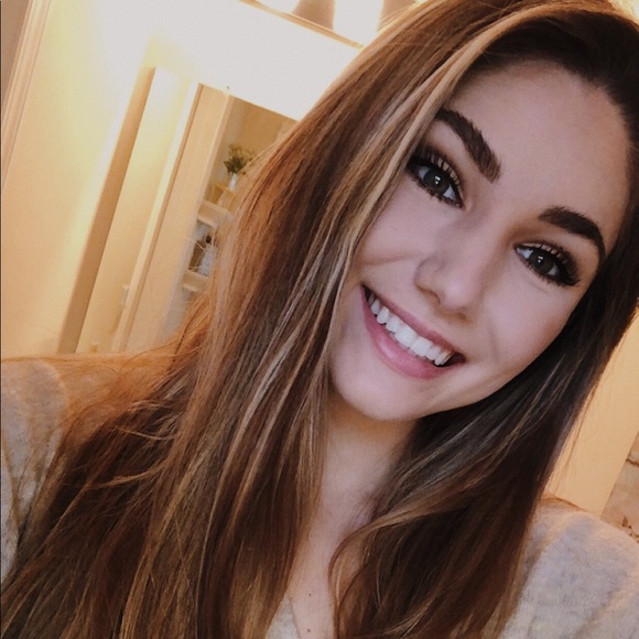 Meet your Posher, Savannah - Picture 3 of 4